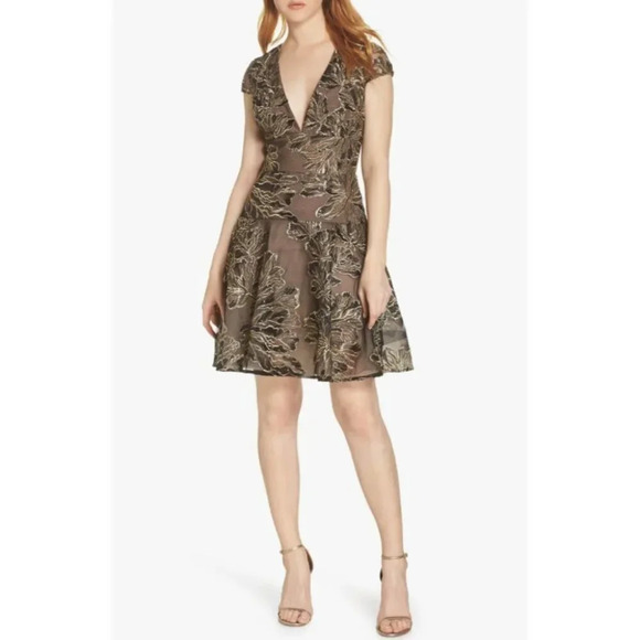 NWT Bronx & Banco Gold Floral Lace Mini Dress $650 - Picture 2 of 14